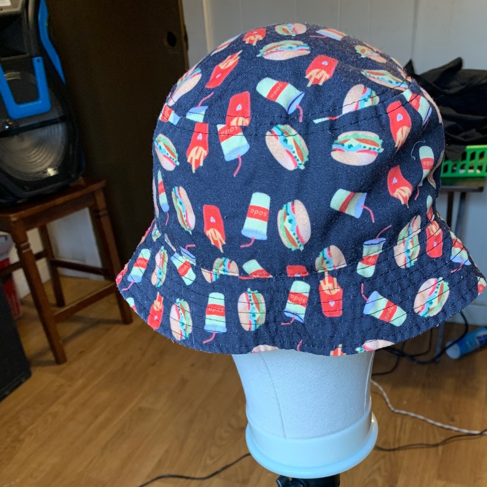 Bucket Hat